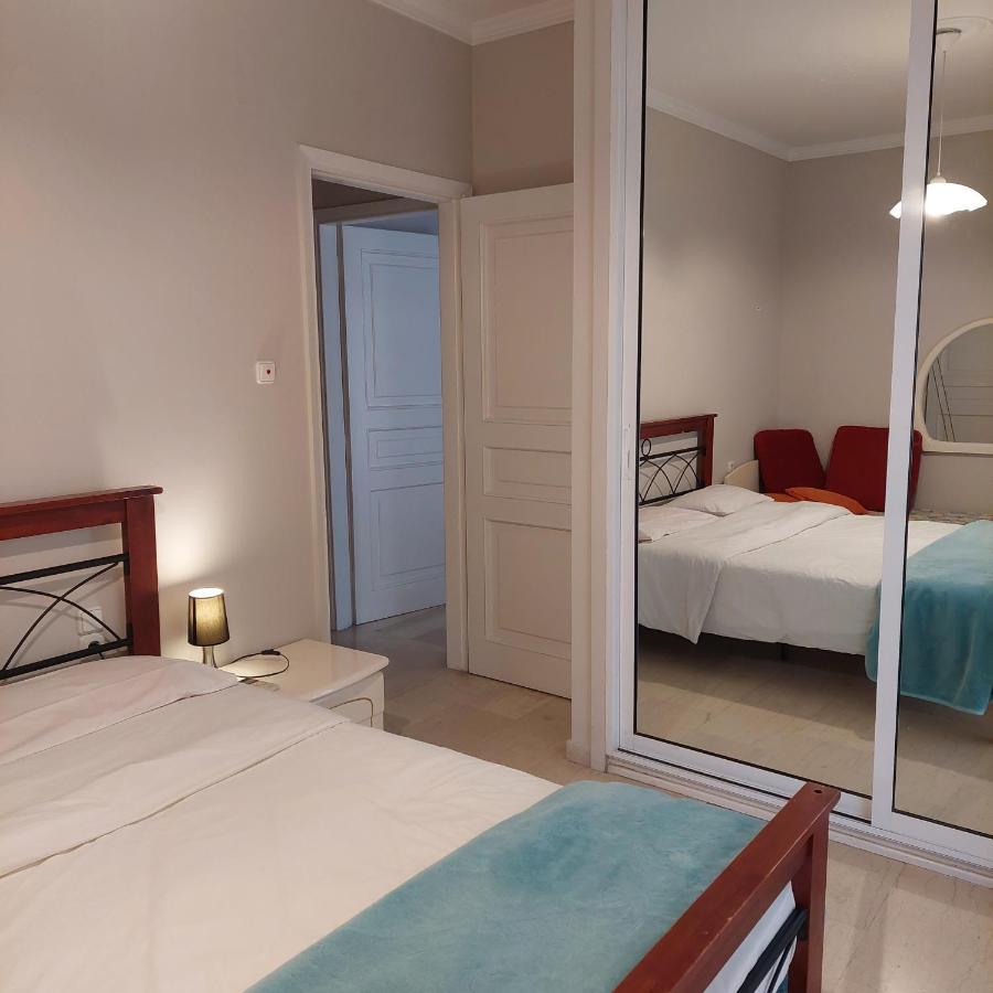 Family Apartment Patras Exterior foto